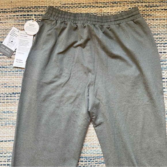 NWT Vuori Boyfriend Jogger in Laurel Heather Green Size X-Small - Picture 9 of 11